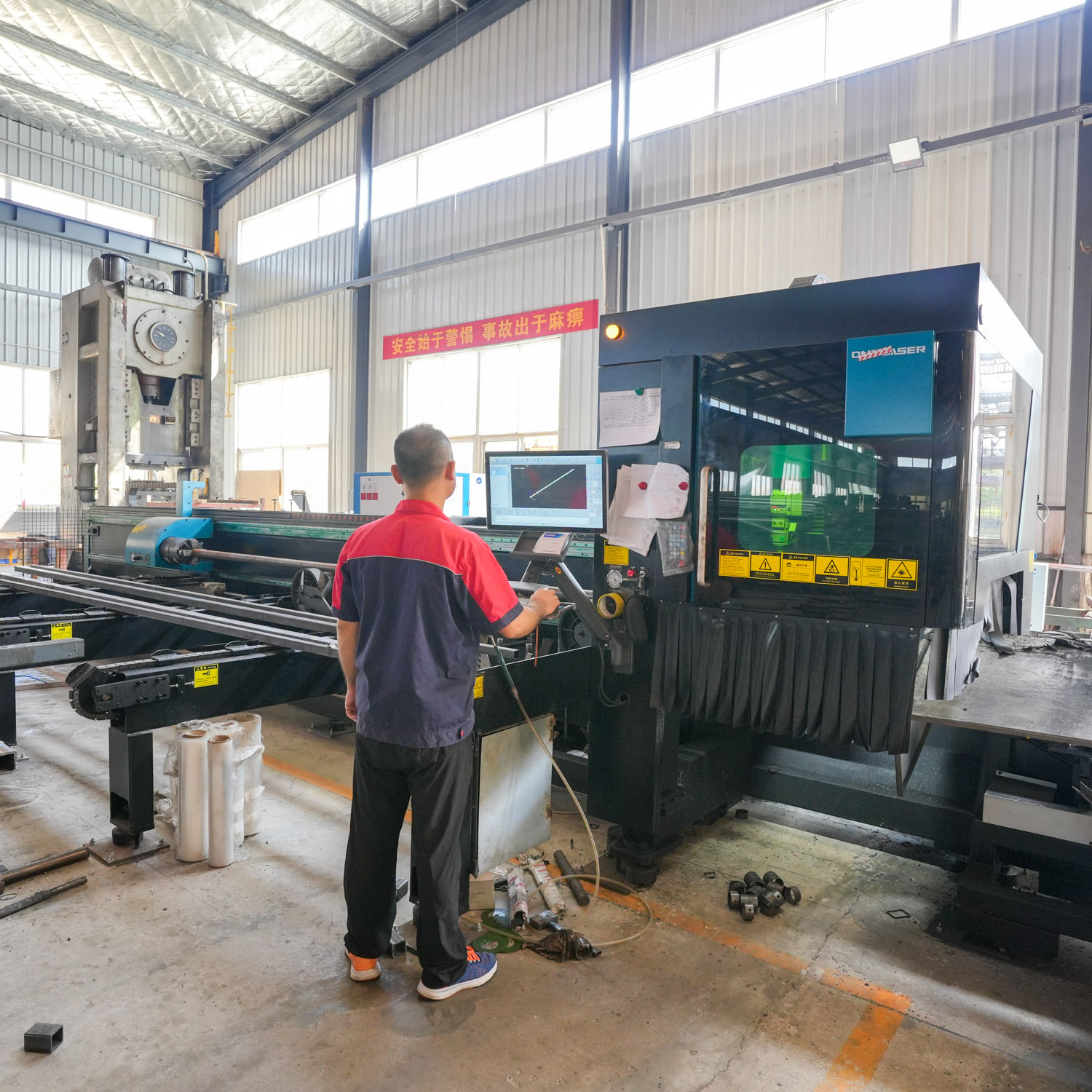 New Purchasing Pipe Laser Cutting Machine